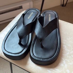 ALOHAS overcast flip flop black leather 38